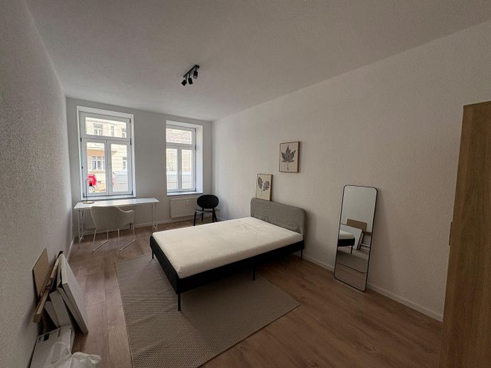 möblierte WG mit 3 Zimmern – Zimmer 2 (vermietet)