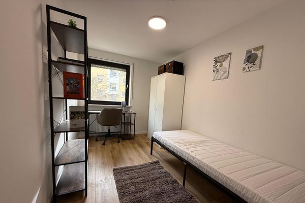 Stanza in WG in posizione top / Knorrstrasse / BMW