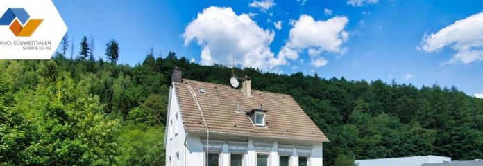 VR IMMO: Frisch renoviert für Sie: Charmante Wohnung im 1. Obergeschoss.