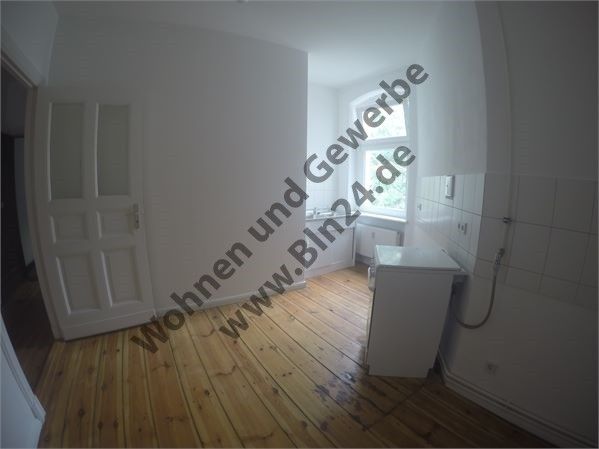 Bezug nach Vollsanierung - ruhiger Seitenflügel mit Süd Balkon – Kamera -- 11.07.2016 074