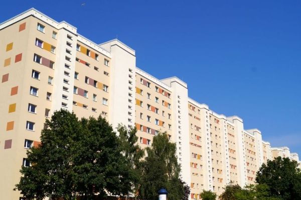 4- Zimmer Wohnung im 4. OG mit Aufzug ** 4.5 **