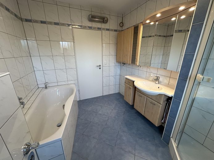 Bad - Dusche, Wanne, WM-Platz