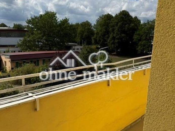 Attraktive Dachgeschosswohnung mit Ausblick – Foto 1