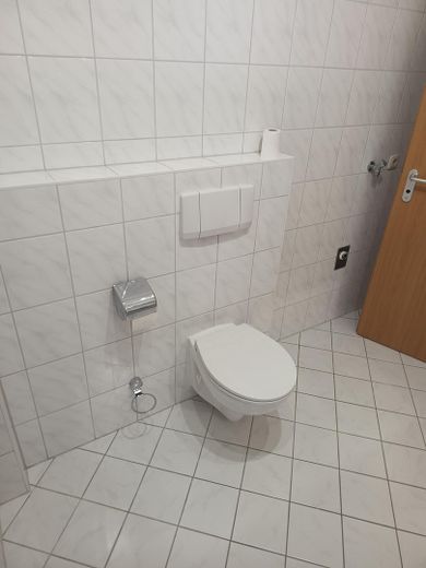 Bad mit Waschmaschinenanschl.