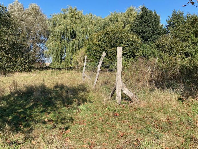 hinter dem Stichgraben