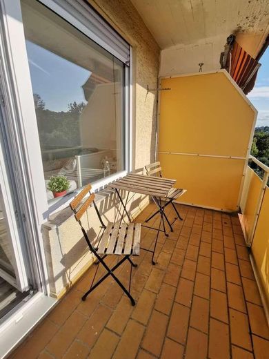 1 Zimmer Wohnung - Renoviert und liebevoll eingerichtet – Balkon