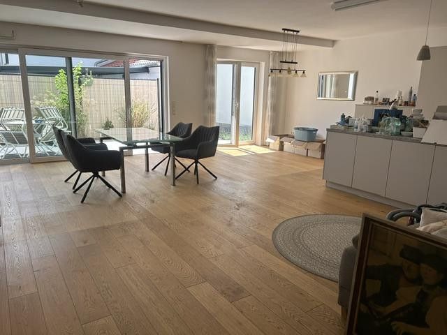Wunderschöne Wohnung mit Garten in ruhiger Lage – Offener Wohn-/Essbereich