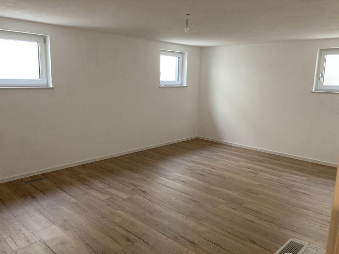 Wohnkeller beheizt und belüft,