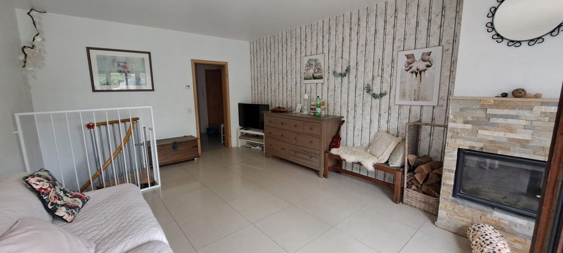 Doppelhaushälfte / Mehrgenerationenhaus / Mehrfamilienhaus / Haus – EG Wohnzimmer