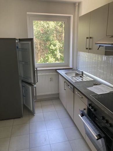 Gemütliche 3-Zimmer mit neuem Laminat, Wanne und Garage in guter Lage! – Musterfoto grundrissgleiche WE im Nachbarhaus