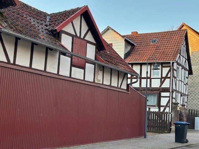 Philippsthal, Wohnhaus mit Nebengebäuden – 1c0c40adcc8365903a3b3db61adfa1b0.jpg