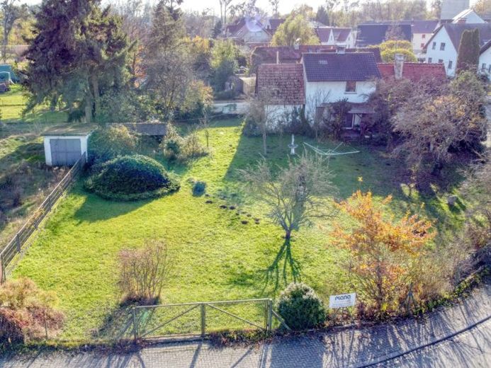 Berg: 2 Bauplätze zum Zusammenlegen plus abbruchbedürftiges Bauernhaus – Foto 1