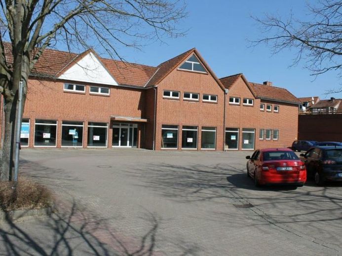 Wohn- und Geschäftshaus / Möbelhaus / Einzelhandelsflächen /// in zentraler Innenstadtlage – Foto 1