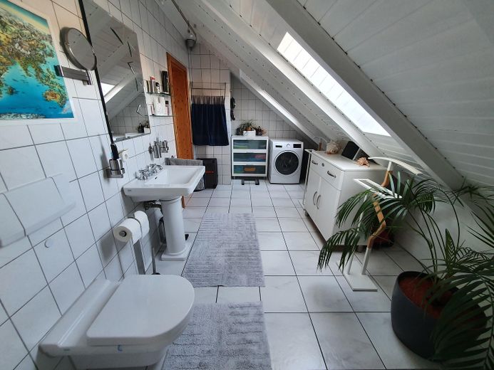 Bad mit Waschmaschinenanschluß