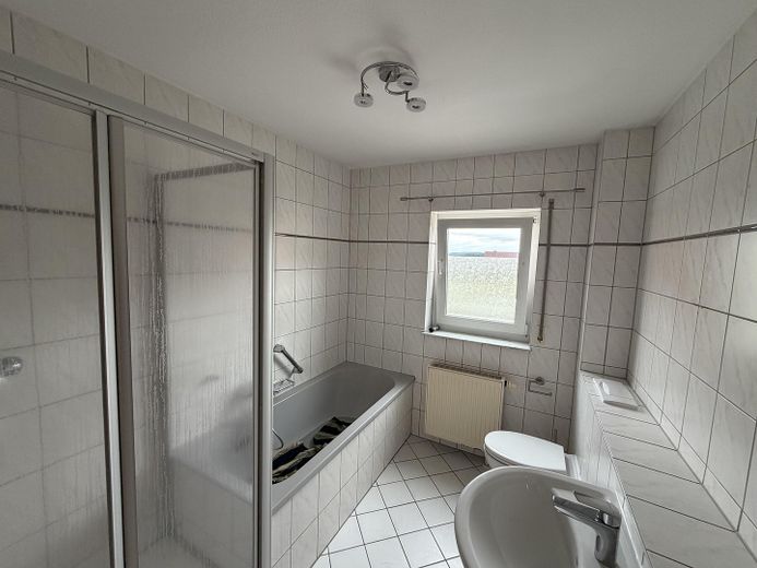 Eisenach ile Bad Salzungen arasında üst katta şık 3 odalı daire – Bad