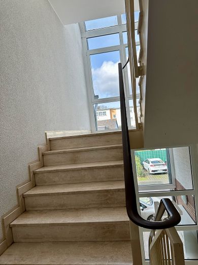 Appartamento di 2 locali in posizione tranquilla a Lev. Rheindorf – Treppenhaus
