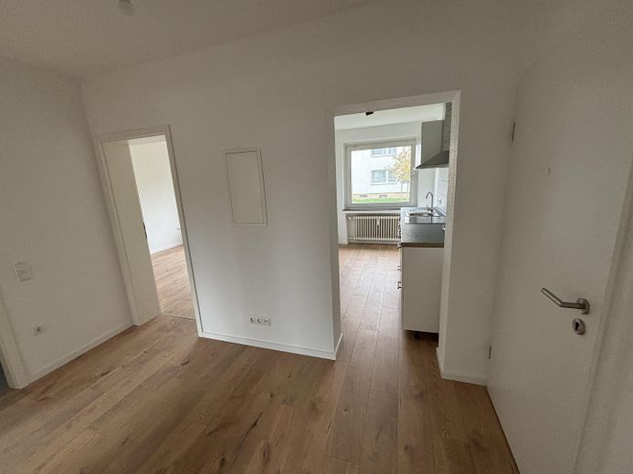 Sanierte 3-Zimmer Wohnung - inkl. EBK – Flur
