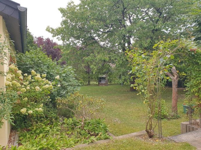 Вілла в стилі модерн у районному місті Бад-Бельціг, без комісії – Garten 1
