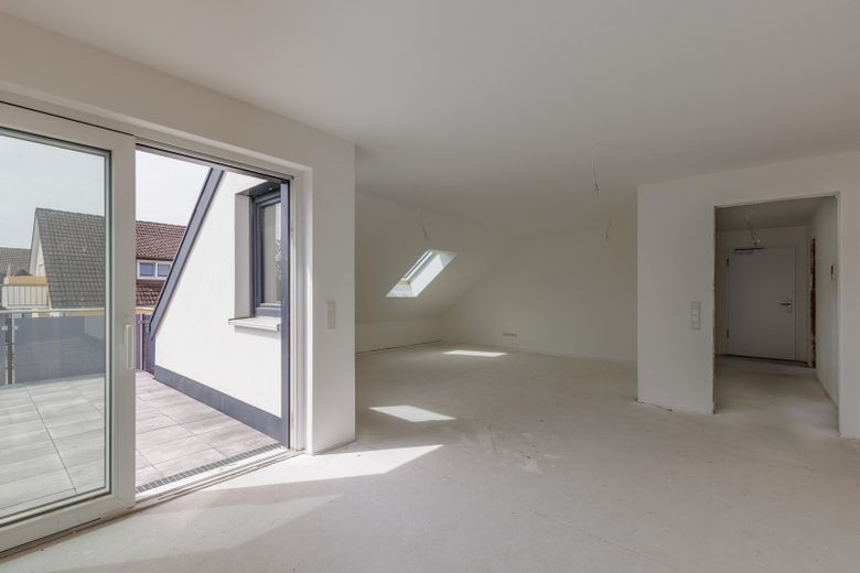 Wohnbereich mit Zugang Balkon
