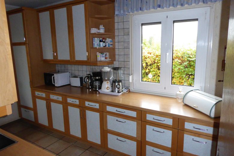 Küche, Sicht zum Feld