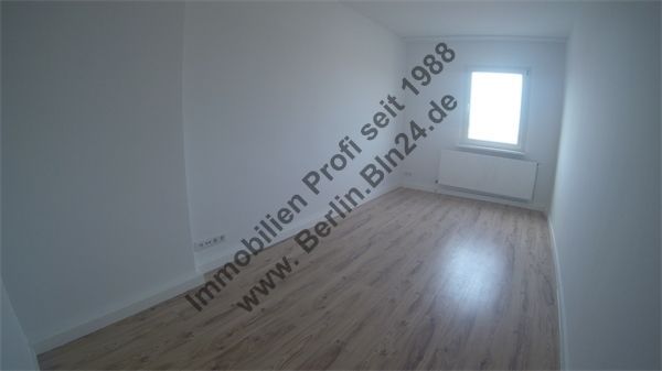 Dachgeschoß+ 3er WG tauglich+ saniert - Mietwohnung – GP --- 30.11.2016 008