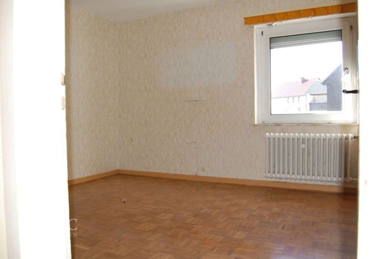 +++Immobile da ristrutturare con molto potenziale, senza commissioni!!!+++ – Zimmer 2_OG