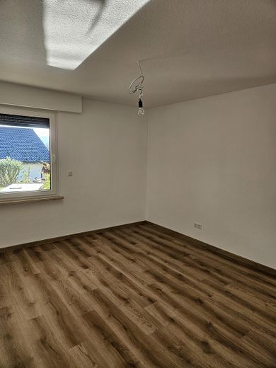 Schöne ELW in gehobenem Wohngebiet Salach Nord neu renoviert – Schlafzimmer