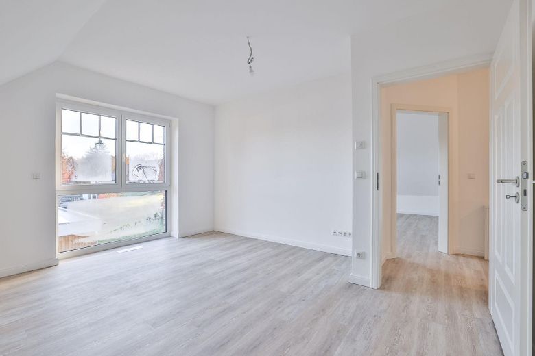 Neubau-Doppelhäuser in Scharbeutz-Klingberg – Traumlage am See, nur wenige Minuten zur Ostsee! – Zimmer 2 OG