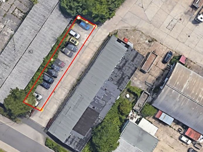 Betonierte Freifläche für ca. 16 Stellplätze - ca. 230 m² - eingezäuntes Grundstück – Foto 1