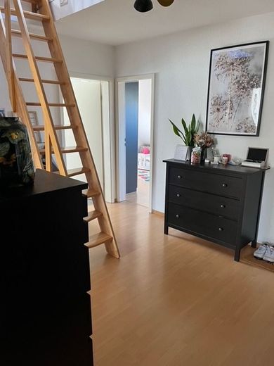 4-Zimmer-Mietwohnung mit Balkon, nähe Bahnhof – Flur - www.immobilien-heise.de