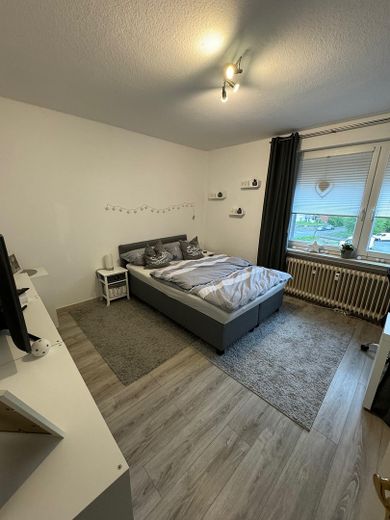 Schöne 4 Zimmer Wohnung mit Garage – Zimmer 3
