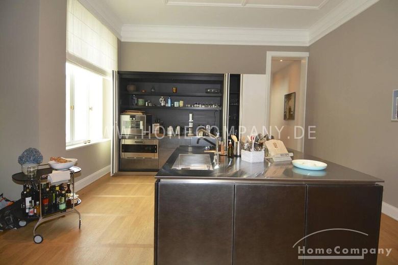 Appartamento duplex di lusso nel cuore di Charlottenburg, Berlino, arredato. – e098c3e6fa68b9061dbb8982f863dd526a0cb12b.jpg