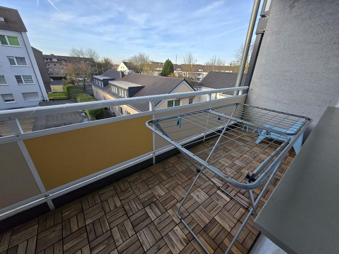 Helle 3-Zimmer-Wohnung mit Balkon in Ratingen-Zentrum, 59 m² – Balkon