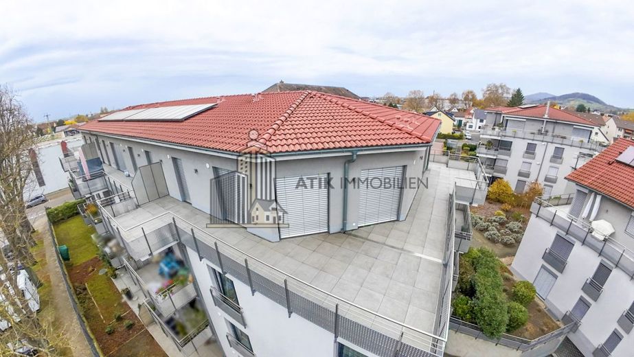 ATIK: Traumhaftes Penthouse - Wohnen mit Panoramablick auf die Starkenburg – Drohnenaufnahme