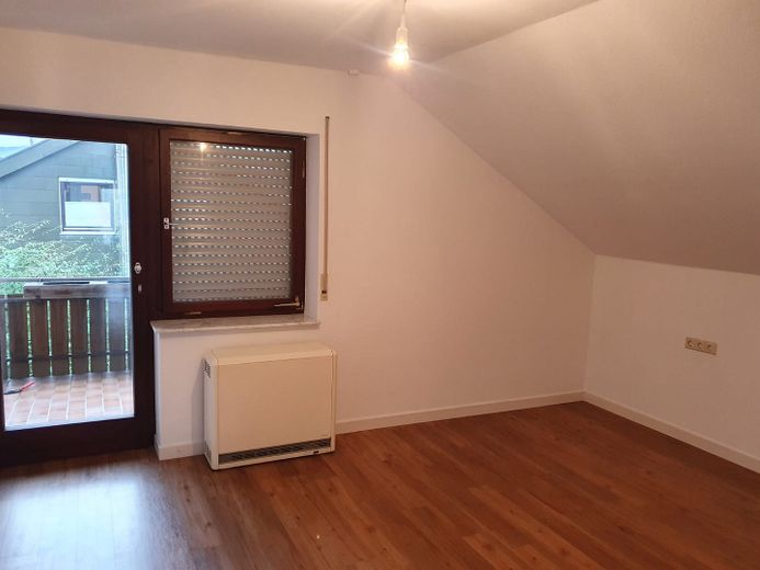 Dachgeschosswohnung Auenwald Lippoldsweiler 4-Zimmer – Zimmer 2