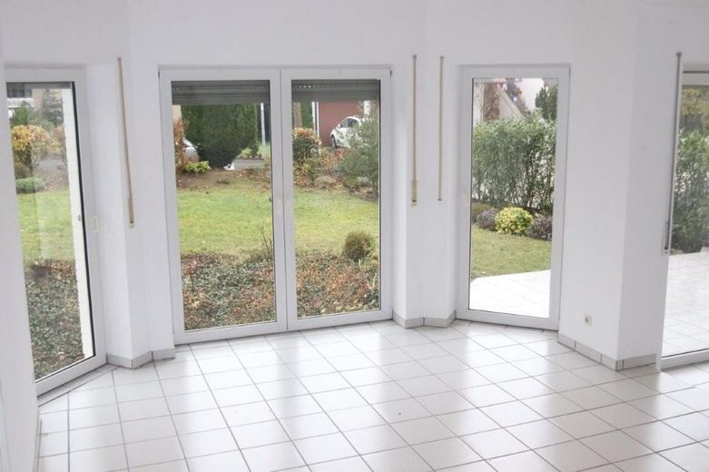 Großzügiges Einfamilienhaus auf 1000 qm in Paderborn Kernstadt – Esszimmer im EG