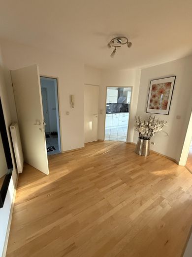 Helle,Schöne Wohnung Stadtmitte, Möbliert, Aufzug, Balkon – Foto 12