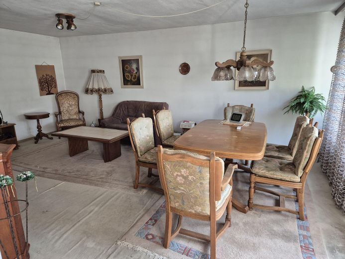 bez prowizji - bezbarierowy bungalow w Würzburg-Lengfeld – Wohnzimmer