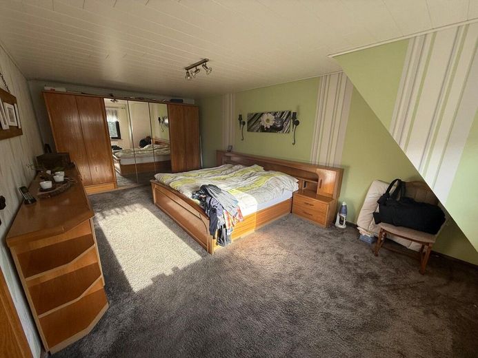 Schlafzimmer 1, OG