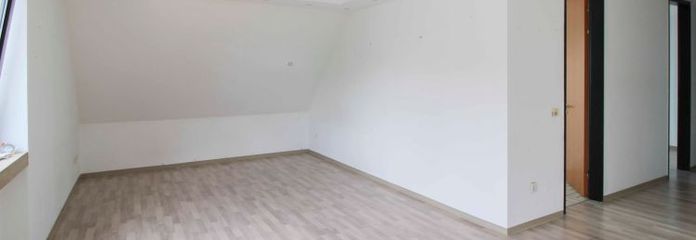 Bezugsfrei im Ortskern von Pivitsheide - 2-Zimmer-ETW mit Balkon