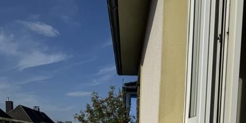 Чарівний будинок для кількох поколінь із потенціалом розвитку – kleiner Balkon zur Straßenseit