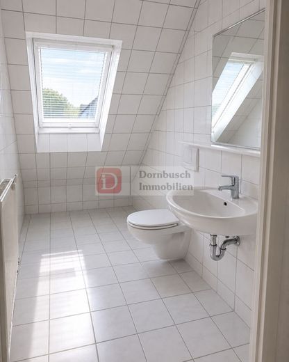 Top!! 3-Zimmer-Dachgeschoss nahe Kurpark – Gäste-WC