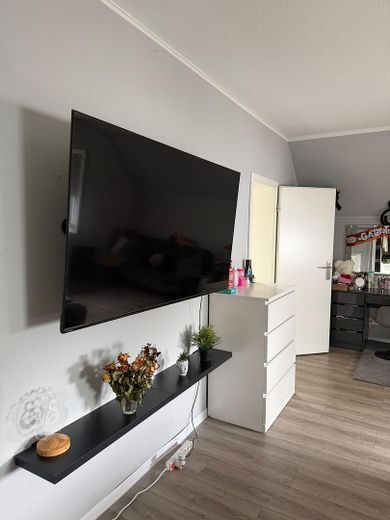 Mehrgenerationen Haus – Zimmer 2 SZ 1. OG