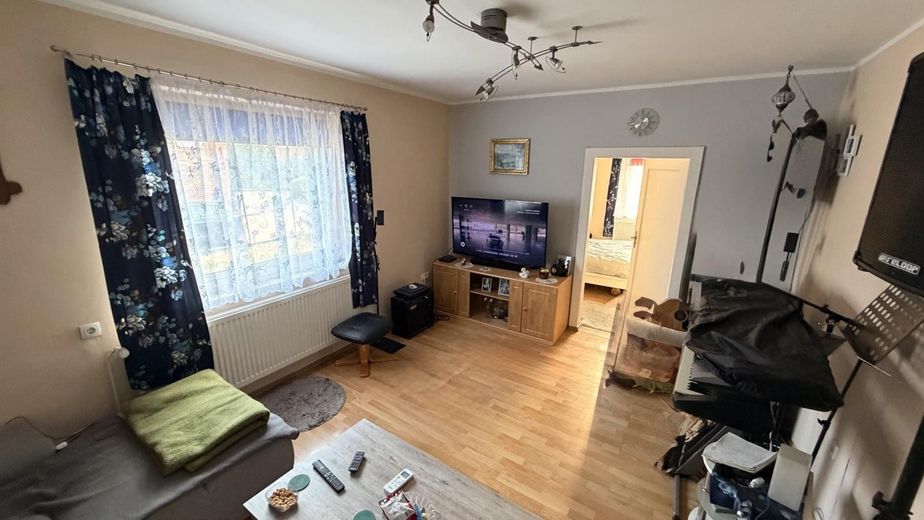 Zweifamilienhaus in Haste/OT Wilhelmsdorf provisionsfrei zu verkaufen – Wohnzimmer Altbau