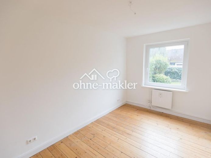 Frisch Sanierte 2-Zimmerwohnung mit großer Küche in Harburg – Foto 1