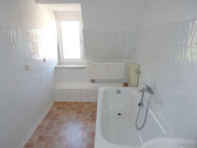 Tageslichtbad mit Wanne 