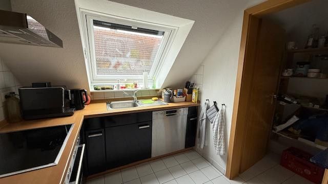 Küche und Speisekammer 