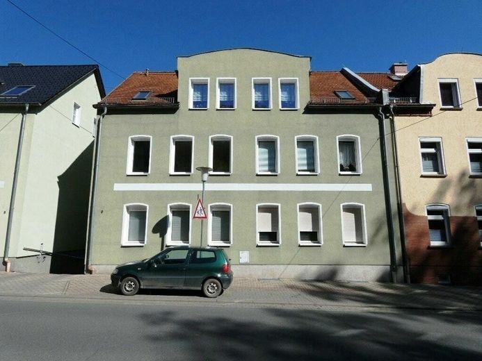 Frisch sanierte Wohnung mit effizientem Grundriss – Ansicht vorn (Straße)