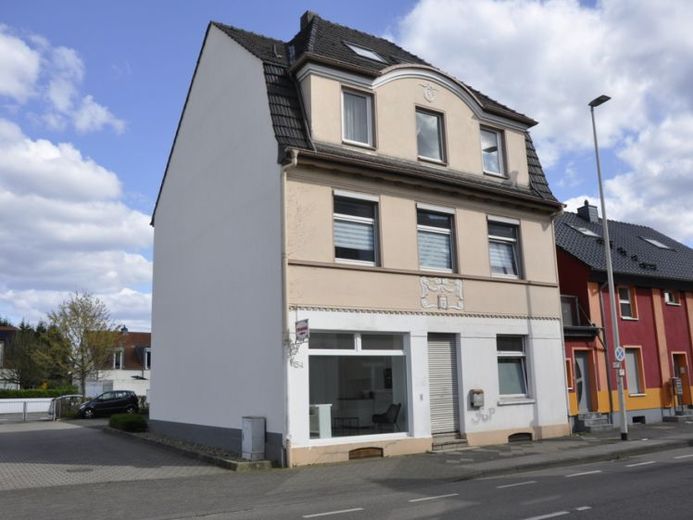PROVISIONSFREI:
Immobilienstarter & Singles aufgepasst:
STUDIO mit Stellplatz in Hilden bezugsfrei! – Foto 1