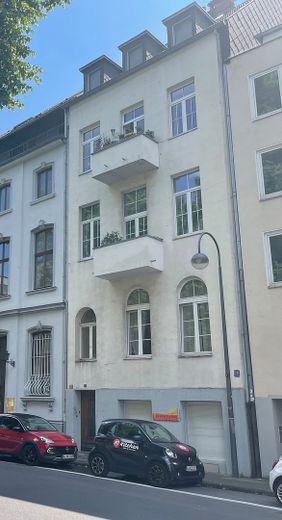 Kapitalanlage mit Top Rendite, zentrale 2-Zimmer-DG-Wohnung, Köln Innenstadt / Neustadt Nord – Hausansicht 1